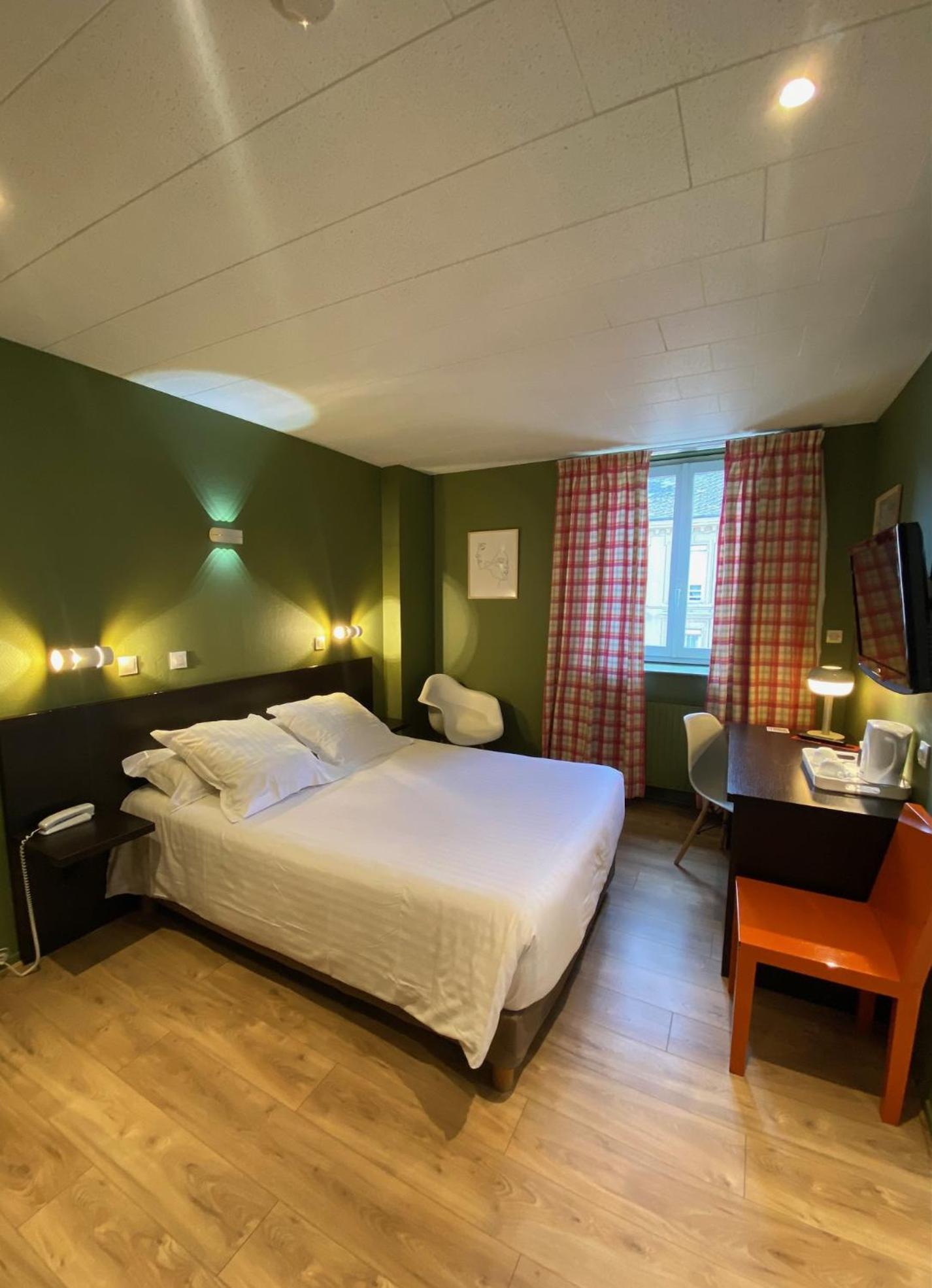 Charleville-Mézières Hotel Le Pelican מראה חיצוני תמונה