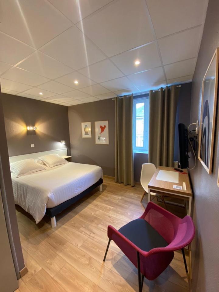 Charleville-Mézières Hotel Le Pelican מראה חיצוני תמונה