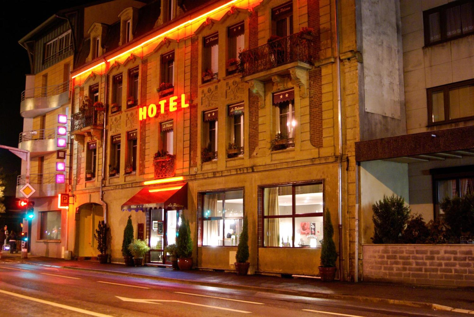 Charleville-Mézières Hotel Le Pelican מראה חיצוני תמונה